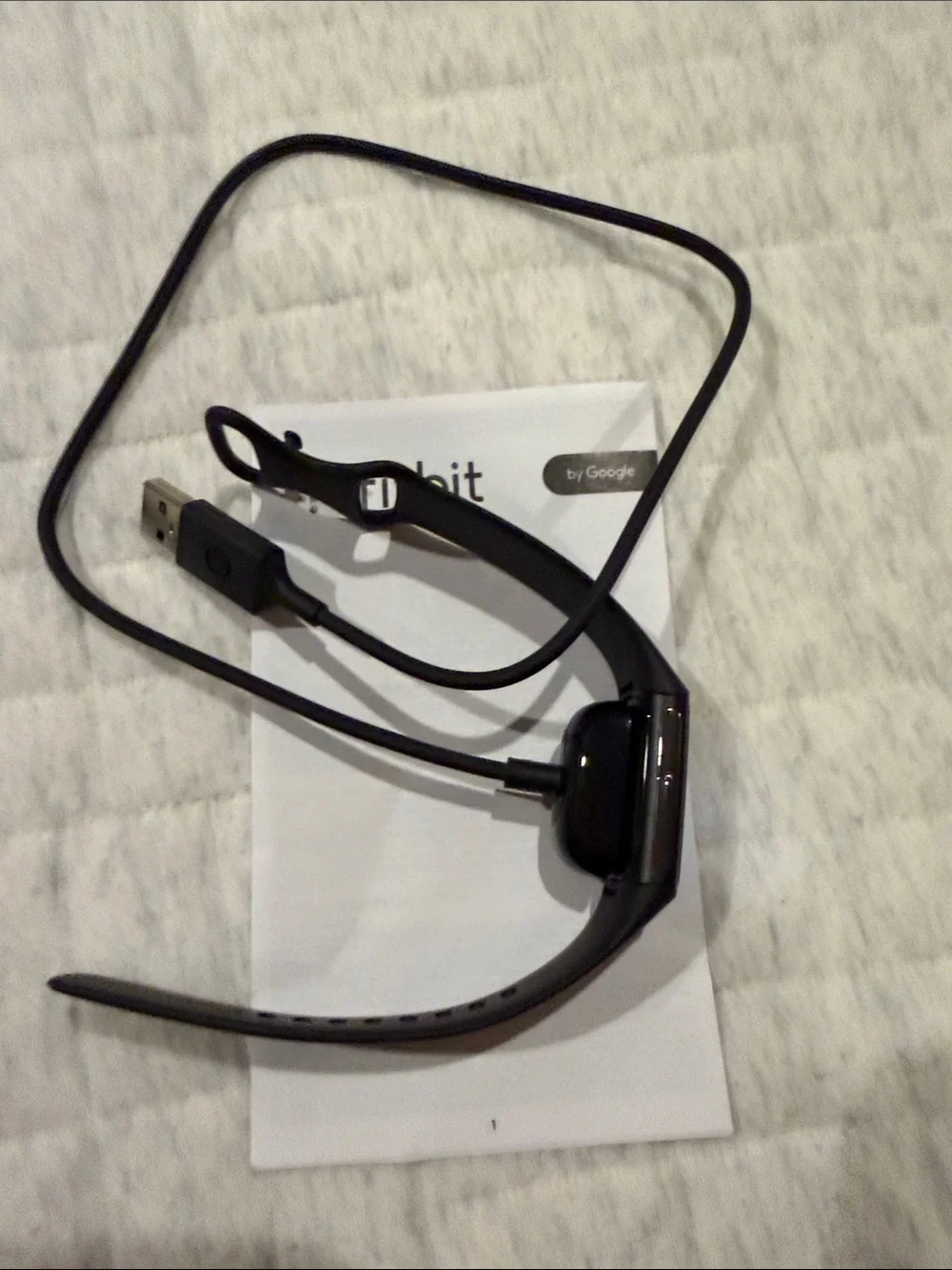 fitbit Black Google fitbit charge 6 Tracker with USB Charging Cable
